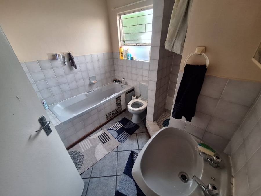 3 Bedroom Property for Sale in Langenhovenpark Free State